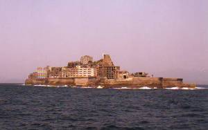 長崎県長崎市高島町端島（無人島）